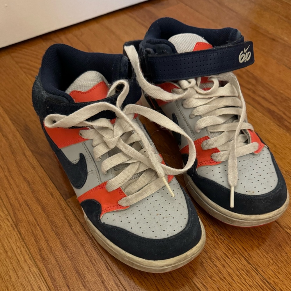 Nike 6.0 Orange Silver Sneakers Size 7.5 — Y2K Skate Lifestyle Shoe